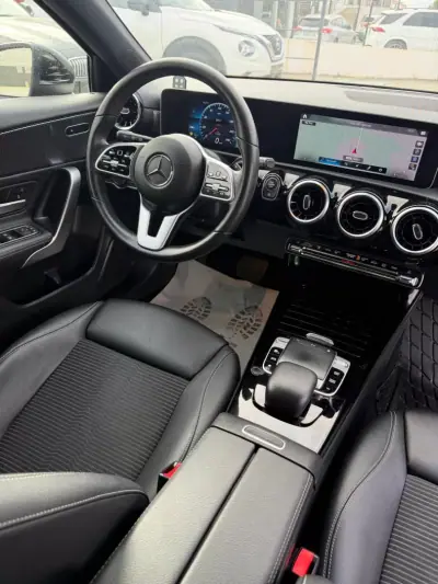 Mercedes-Benz A 180 2019 - 24950 EUR, 116000 km - AUTO.MOTO.pt - 116000km - foto 20 de 34