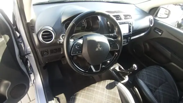 Mitsubishi Space Star 2020 - 11450 EUR, 50000 km - AUTO.MOTO.pt - 50000km - foto 16 de 28