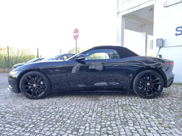 Jaguar F-Type 2022 - 67450 EUR, 11000 km - AUTO.MOTO.pt - 11000km - foto 6 de 19