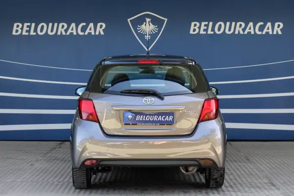 Toyota Yaris 2016 - 10900 EUR, 102281 km - AUTO.MOTO.pt - 102281km - foto 5 de 18