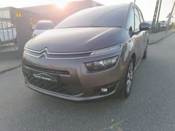Citroën C4 Picasso 2016 - 13500 EUR, 148000 km - AUTO.MOTO.pt - 148000km - foto 9 de 28