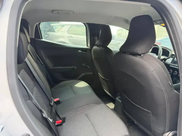 Renault Clio 2021 - 14900 EUR, 122000 km - AUTO.MOTO.pt - 122000km - foto 11 de 12