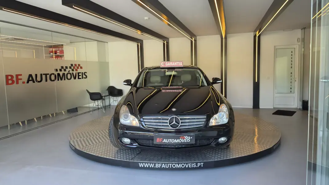 Mercedes-Benz CLS 320 2008 - 12900 EUR, 314479 km - 314479km - foto 12 de 60