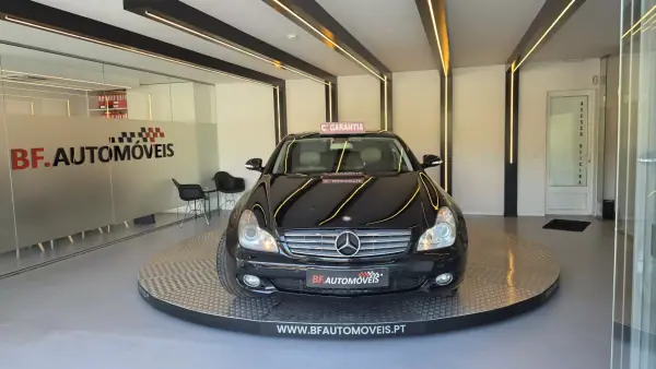 Mercedes-Benz CLS 320 2008 - 12900 EUR, 314479 km - AUTO.MOTO.pt - 314479km - foto 12 de 60