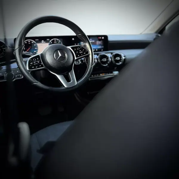 Mercedes-Benz A 180 Limousine 2020 - 21500 EUR, 145000 km - AUTO.MOTO.pt - 145000km - foto 6 de 28