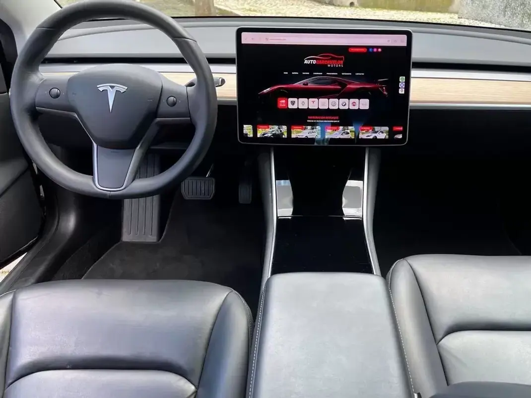 Tesla Model 3 2019 - 23990 EUR, 83000 km - AUTO.MOTO.pt - 83000km - foto 20 de 26