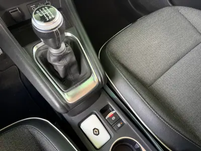 Renault Captur 2021 - 17900 EUR, 56795 km - AUTO.MOTO.pt - 56795km - foto 14 de 18