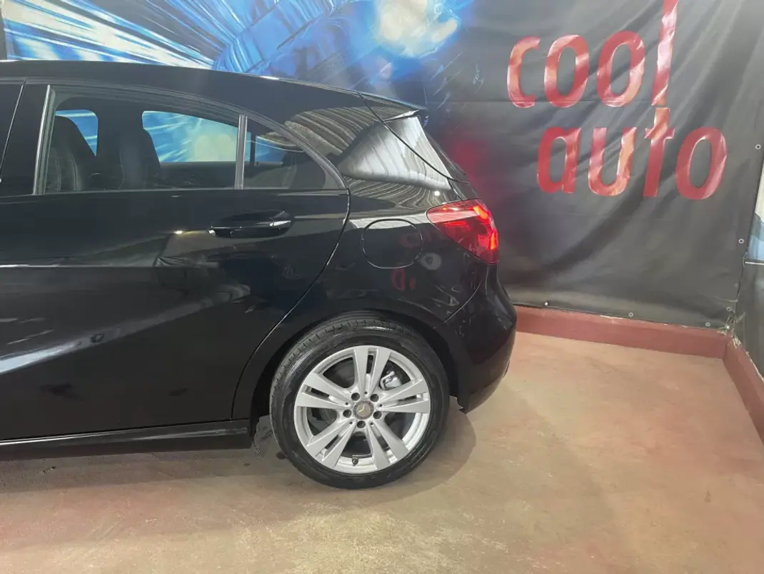 Mercedes-Benz A 200 2016 - 18450 EUR, 188000 km - AUTO.MOTO.pt - 188000km - foto 25 de 42