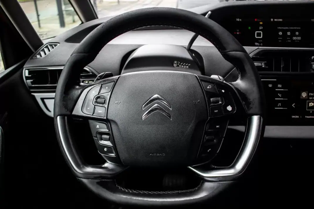Citroën Grand C4 Spacetourer 2019 - 10900 EUR, 259898 km - AUTO.MOTO.pt - 259898km - foto 7 de 30