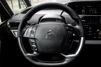 Citroën Grand C4 Spacetourer 2019 - 10900 EUR, 259898 km - AUTO.MOTO.pt - 259898km - foto 7 de 30