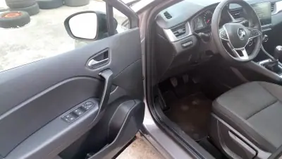 Renault Captur 2022 - 15950 EUR, 77000 km - AUTO.MOTO.pt - 77000km - foto 19 de 42
