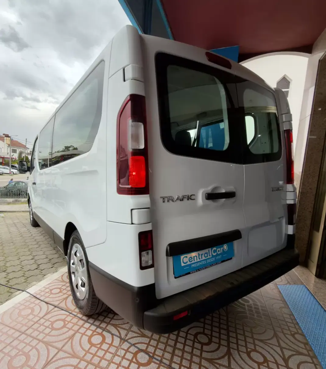 Renault Trafic 2022 - 29950 EUR, 113000 km - AUTO.MOTO.pt - 113000km - foto 7 de 24