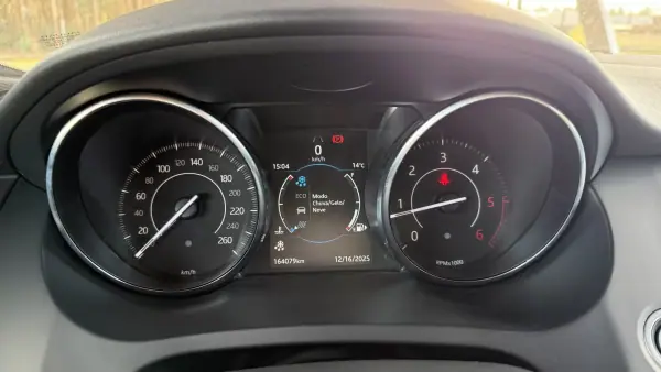 Jaguar E-Pace 2019 - 24500 EUR, 164000 km - AUTO.MOTO.pt - 164000km - foto 34 de 64