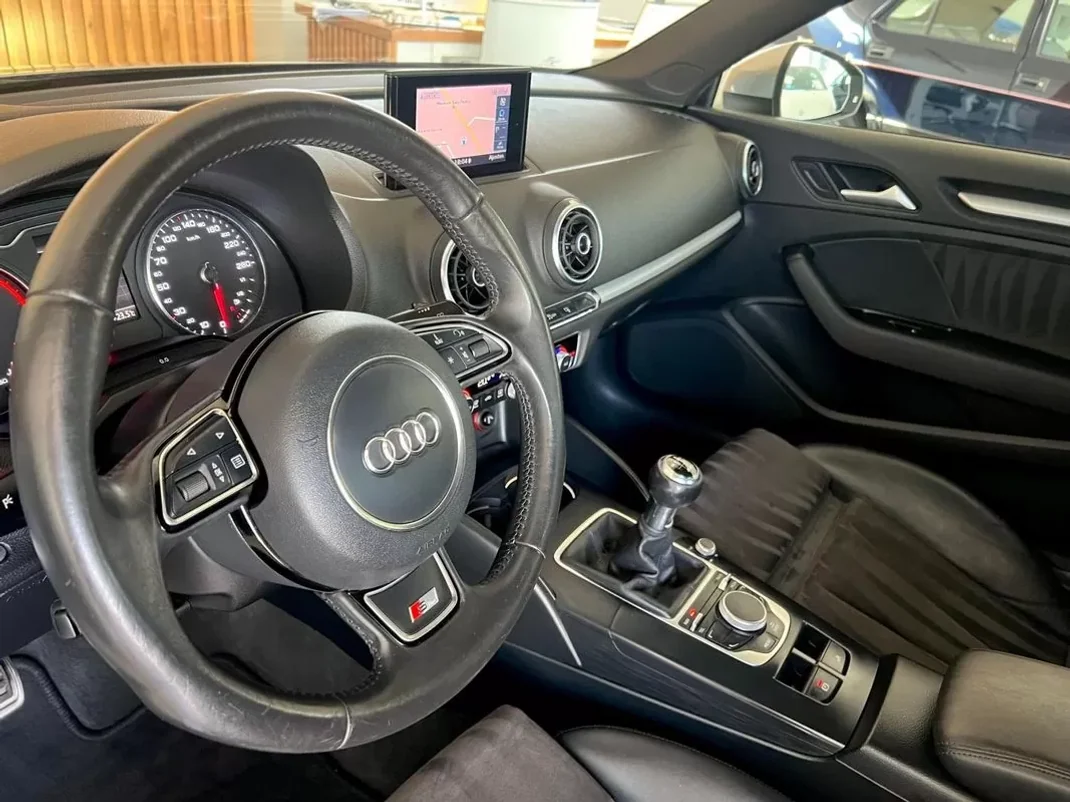 Audi A3 Cabrio 2015 - 17500 EUR, 150000 km - AUTO.MOTO.pt - 150000km - foto 57 de 60