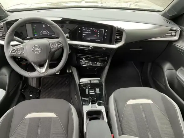 Opel Mokka-e 2024 - 24450 EUR, 12200 km - AUTO.MOTO.pt - 12200km - foto 8 de 15