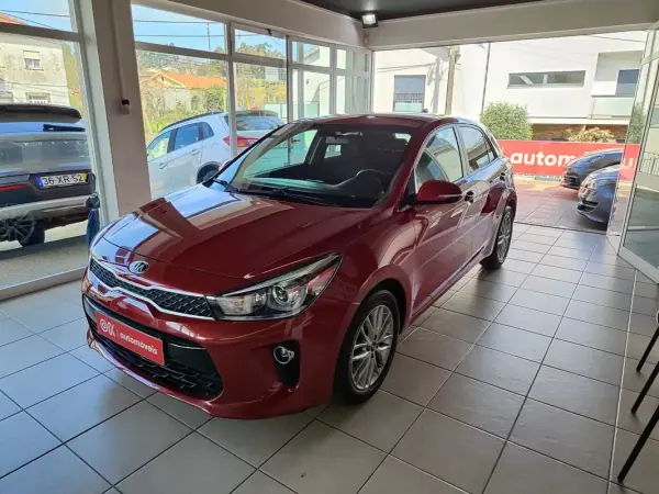 Kia Rio 2019 - 12500 EUR, 66000 km - AUTO.MOTO.pt - 66000km - foto 5 de 36