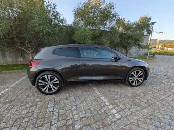 Volkswagen Scirocco 2012 - 11990 EUR, 226000 km - AUTO.MOTO.pt - 226000km - foto 11 de 16