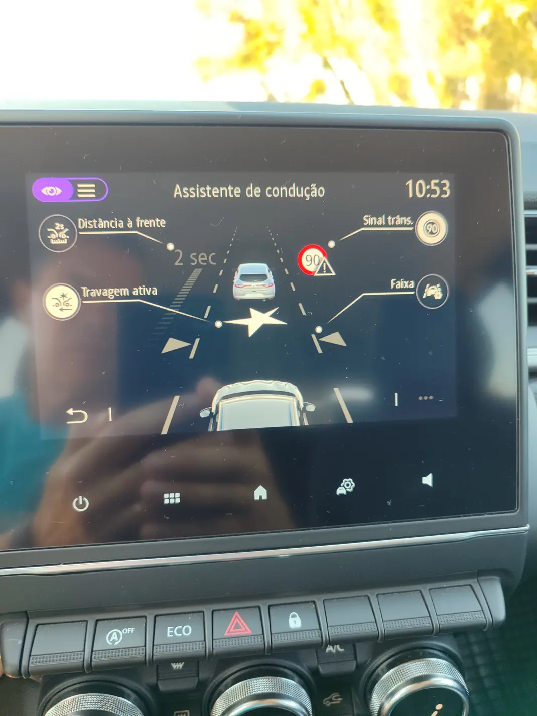 Renault Captur 2020 - 15000 EUR, 30000 km - AUTO.MOTO.pt - 30000km - foto 12 de 14