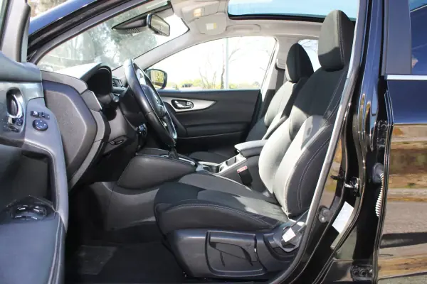 Nissan Qashqai 2018 - 19990 EUR, 87000 km - AUTO.MOTO.pt - 87000km - foto 18 de 37