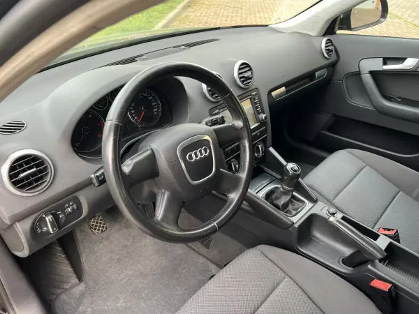 Audi A3 2010 - 10965 EUR, 150000 km - AUTO.MOTO.pt - 150000km - foto 14 de 38
