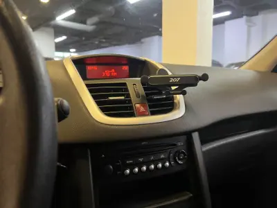 Peugeot 207 2010 - 6990 EUR, 125000 km - 125000km - foto 21 de 27