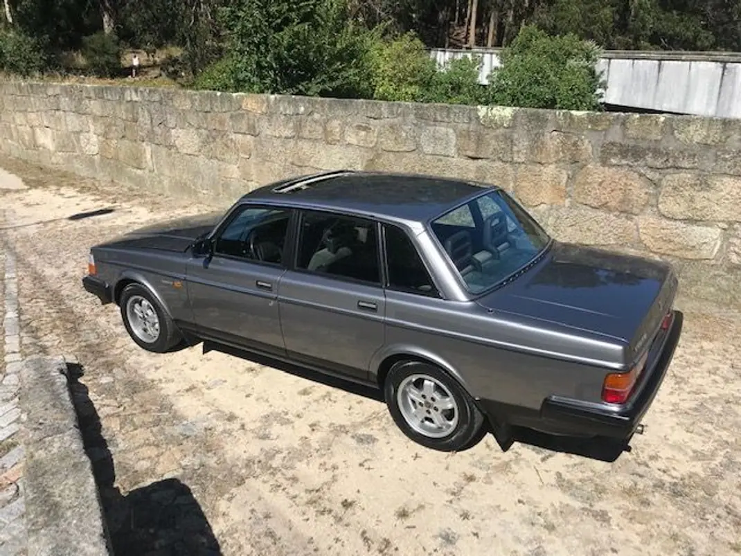 Volvo 244 1987 - 10500 EUR, 317000 km - 317000km - foto 18 de 41