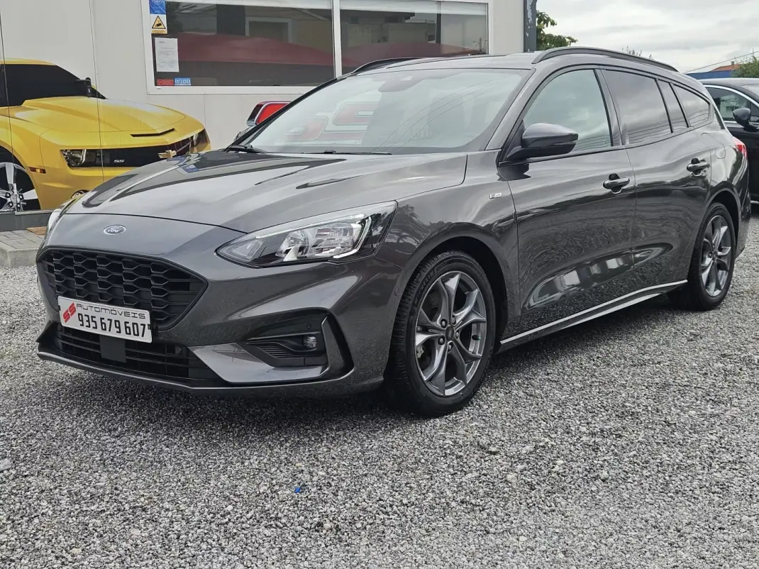 Ford Focus SW 2021 - 17800 EUR, 91100 km - AUTO.MOTO.pt - 91100km - foto 1 de 66