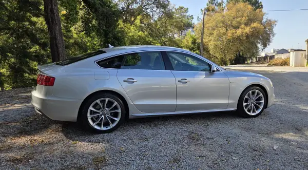 Audi A5 Sportback 2014 - 18350 EUR, 179000 km - AUTO.MOTO.pt - 179000km - foto 10 de 11