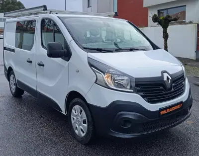 Renault Trafic 2018 - 16490 EUR, 152226 km - AUTO.MOTO.pt - 152226km - foto 3 de 17