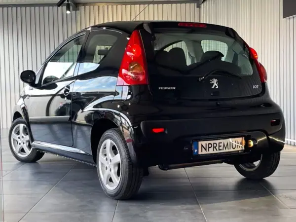 Peugeot 107 2011 - 6500 EUR, 168500 km - AUTO.MOTO.pt - 168500km - foto 6 de 39