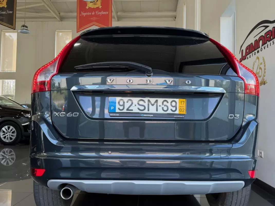 Volvo XC 60 2017 - 21499 EUR, 132121 km - AUTO.MOTO.pt - 132121km - foto 6 de 28