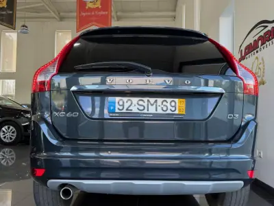 Volvo XC 60 2017 - 21499 EUR, 132121 km - AUTO.MOTO.pt - 132121km - foto 6 de 28