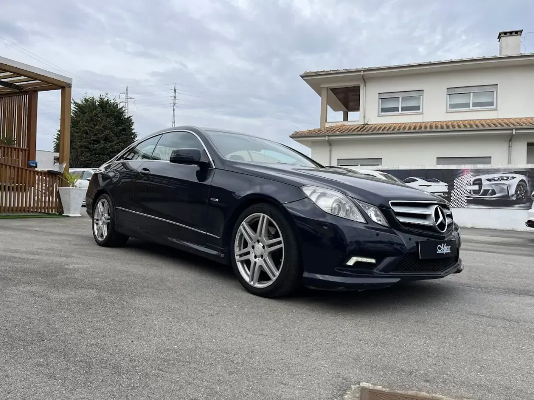 Mercedes-Benz E 250 2010 - 15950 EUR, 324000 km - AUTO.MOTO.pt - 324000km - foto 25 de 28