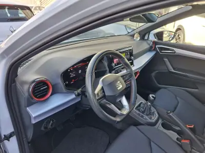 SEAT Ibiza 2023 - 18250 EUR, 32700 km - AUTO.MOTO.pt - 32700km - foto 27 de 28