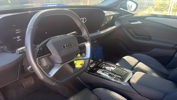 Audi Q6 e-tron 2025 - 55000 EUR, 22504 km - AUTO.MOTO.pt - 22504km - foto 4 de 13
