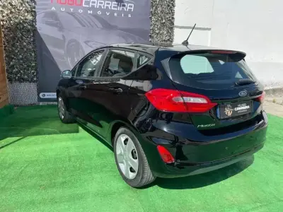 Ford Fiesta 2019 - 9500 EUR, 125000 km - AUTO.MOTO.pt - 125000km - foto 5 de 11