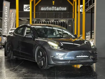 Tesla Model 3 2022 - 29990 EUR, 125900 km - AUTO.MOTO.pt - 125900km - foto 2 de 31