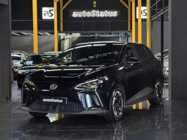 MG MG4 4 Luxury 64 kWh 2023 Electric