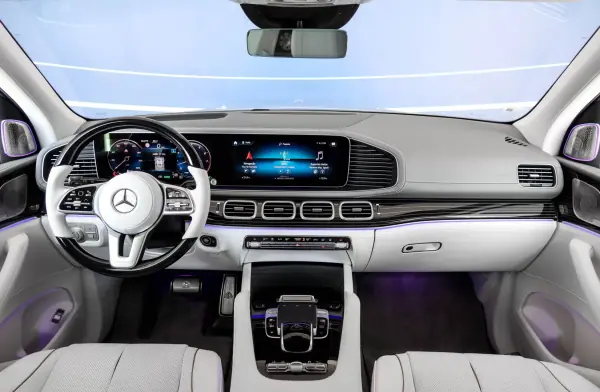 Mercedes-Benz GLS 600 2023 - 240000 EUR, 14123 km - AUTO.MOTO.pt - 14123km - foto 7 de 40