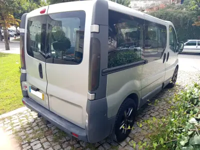Opel Vivaro 2003 - 6990 EUR, 279959 km - 279959km - foto 4 de 11