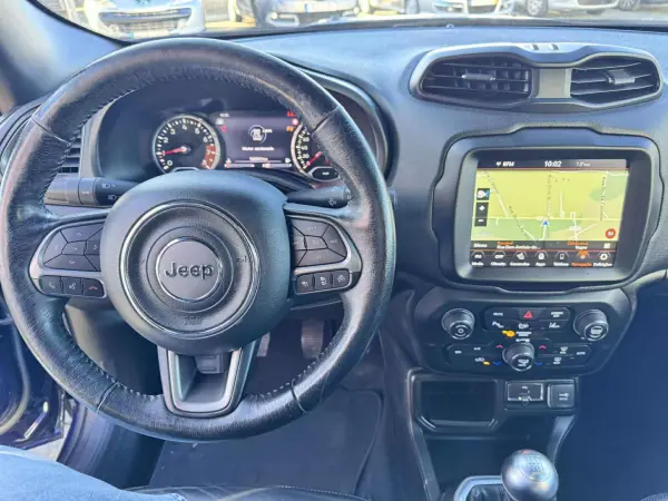 Jeep Renegade 2020 - 17000 EUR, 120000 km - AUTO.MOTO.pt - 120000km - foto 10 de 22