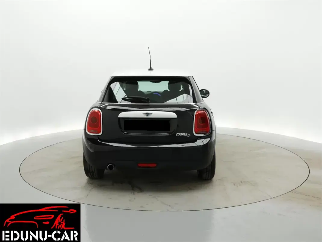 MINI 5 Portas 2015 - 12950 EUR, 229000 km - AUTO.MOTO.pt - 229000km - foto 6 de 15