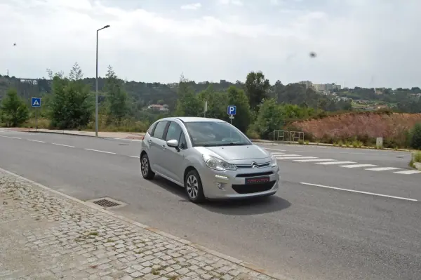 Citroën C3 2013 - 7500 EUR, 162000 km - AUTO.MOTO.pt - 162000km - foto 2 de 11