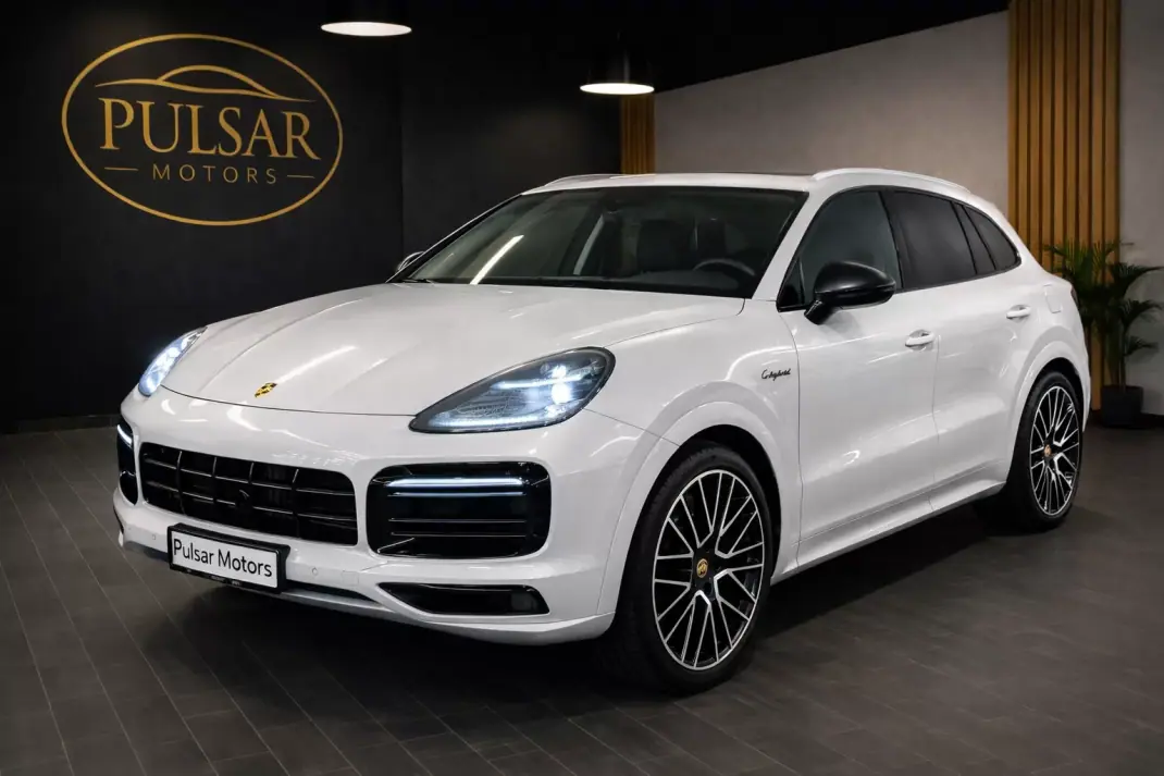 Porsche Cayenne 2022 - 69990 EUR, 140213 km - AUTO.MOTO.pt - 140213km - foto 1 de 12