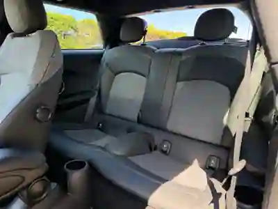 MINI Cooper S 2015 - 21999 EUR, 155500 km - AUTO.MOTO.pt - 155500km - foto 11 de 15