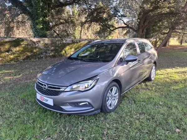 Opel Astra Sports Tourer 2017 - 8900 EUR, 231400 km - AUTO.MOTO.pt - 231400km - foto 5 de 35