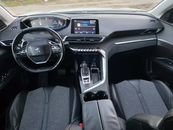 Peugeot 5008 2018 - 17750 EUR, 125000 km - AUTO.MOTO.pt - 125000km - foto 8 de 36