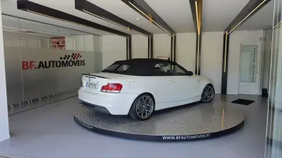 BMW 118 2009 - 12900 EUR, 225191 km - AUTO.MOTO.pt - 225191km - foto 4 de 61