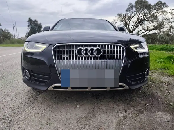Audi A4 Avant 2.0 TFSI multitronic Attraction 2013 Gasolina — 220 000 km · Coimbra Audi A4 Avant 2013