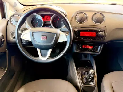 SEAT Ibiza 2011 - 6990 EUR, 243541 km - AUTO.MOTO.pt - 243541km - foto 11 de 15